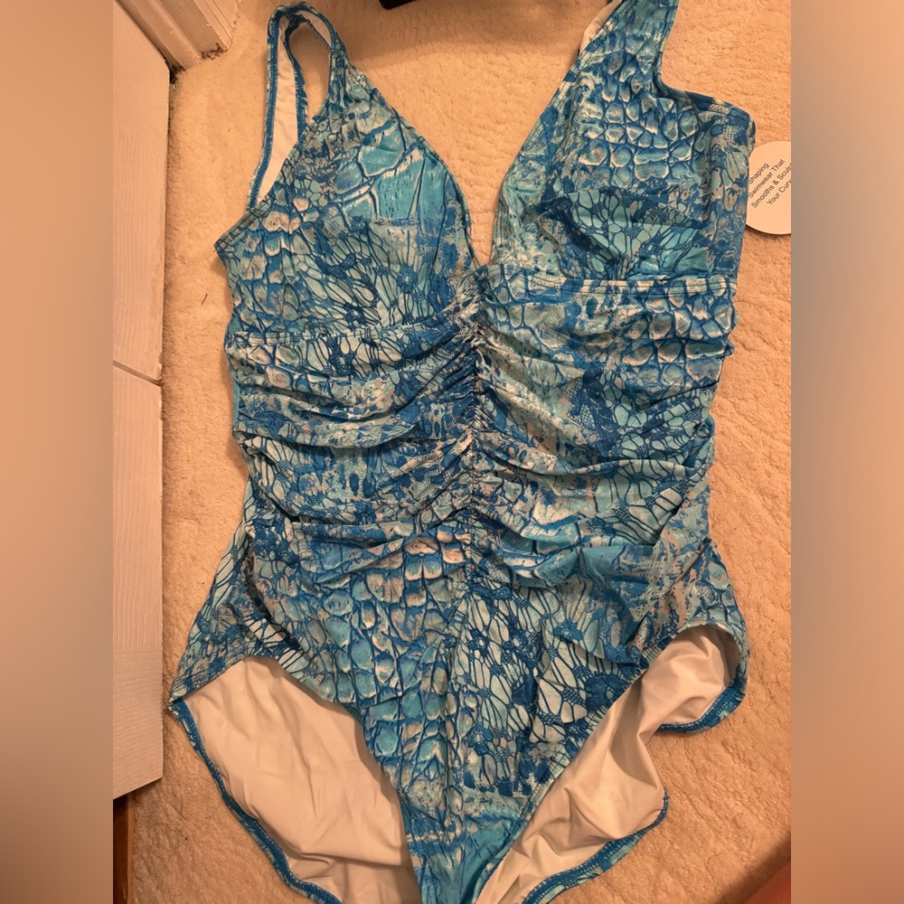 Blue Swimsuit Contours by Coco Reef size 16 40D